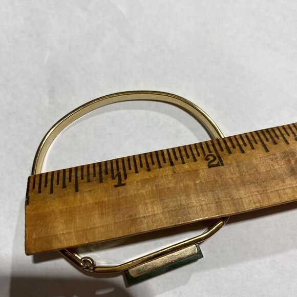 Avon Vintage 1978 Gold-Tone Green Faux Treasured Jade Bar Hinged Bracelet 2.2” - Picture 3 of 12